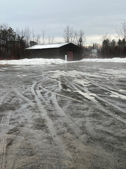 More Photos Of 2445 State Highway 30, Mayfield Warehouse For Lease