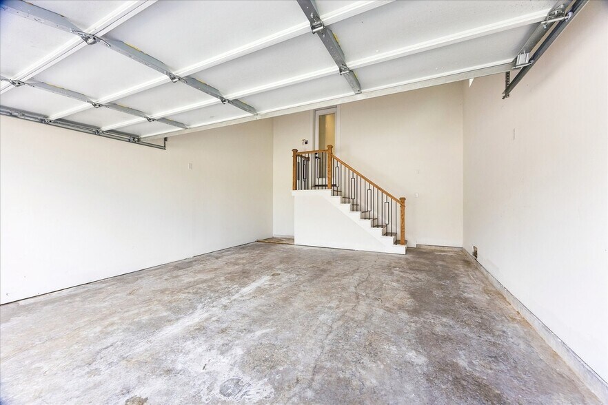 More Photos Of 5106 Ricky St, Houston Specialty For Sale