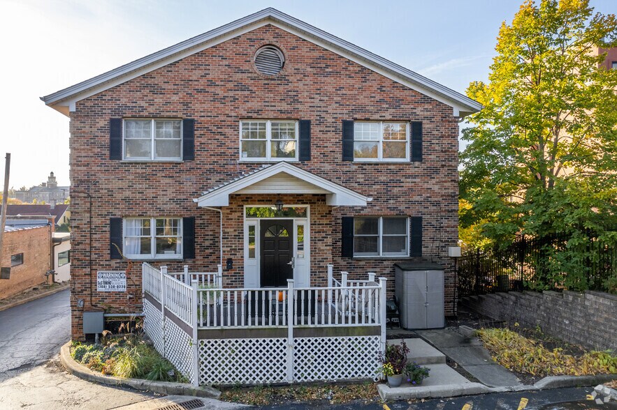 More Photos Of 478 Pennsylvania Ave, Glen Ellyn Office For Sale