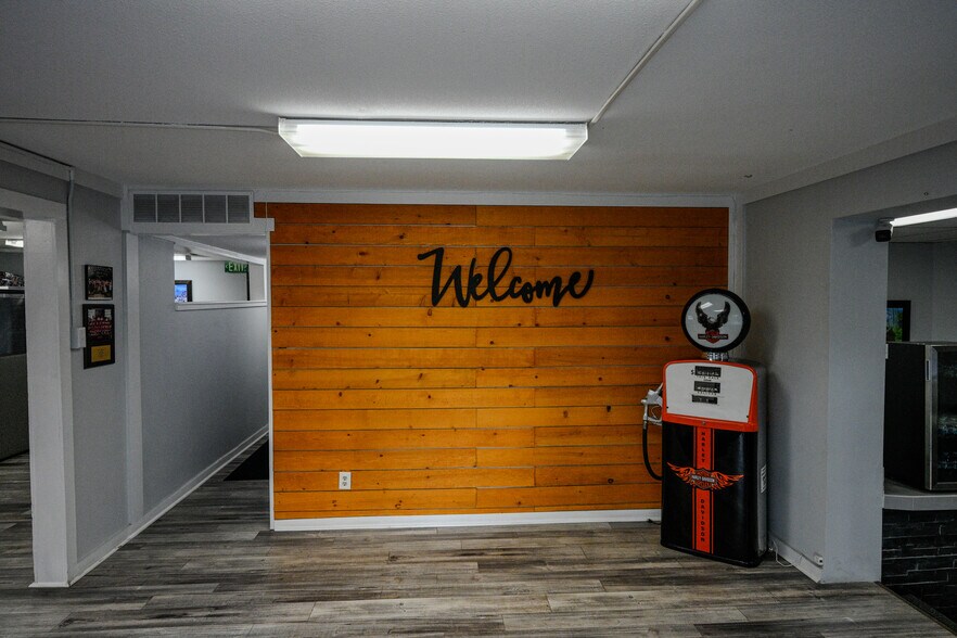 More Photos Of 7190 Newton St, Westminster Auto Dealership For Sale