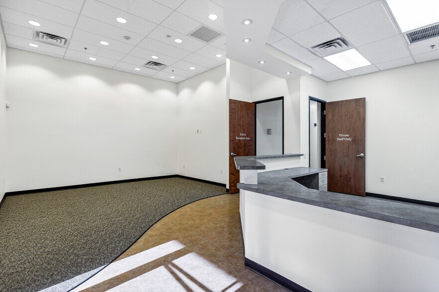 More Photos Of 15405 N 99th Ave, Sun City Medical For Lease