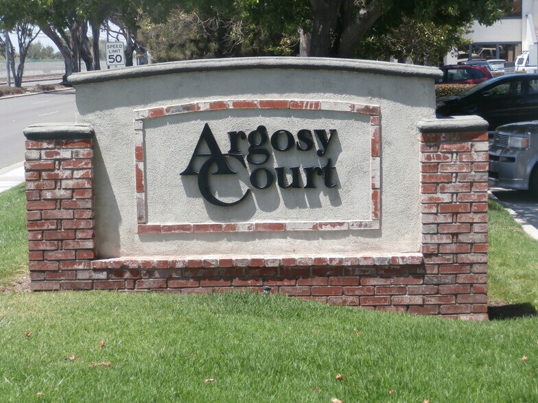 More Photos Of 5011 Argosy Ave, Huntington Beach Loft Creative Space For Sale