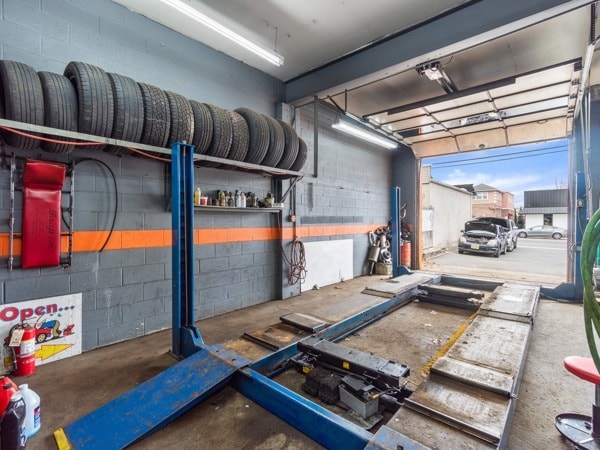 More Photos Of 305 S Michigan Ave, Kenilworth Industrial For Sale