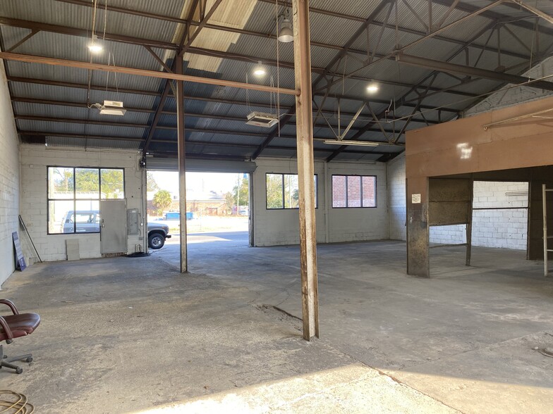 More Photos Of 426 N Myrtle Ave, Jacksonville Warehouse For Lease