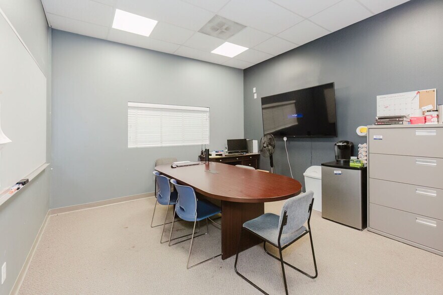 More Photos Of 1415 Lumsden Rd, Port Orchard Warehouse For Sale