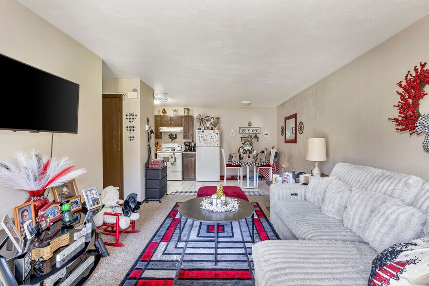 More Photos Of 207 W Funderburg Rd, Fairborn Apartments For Sale