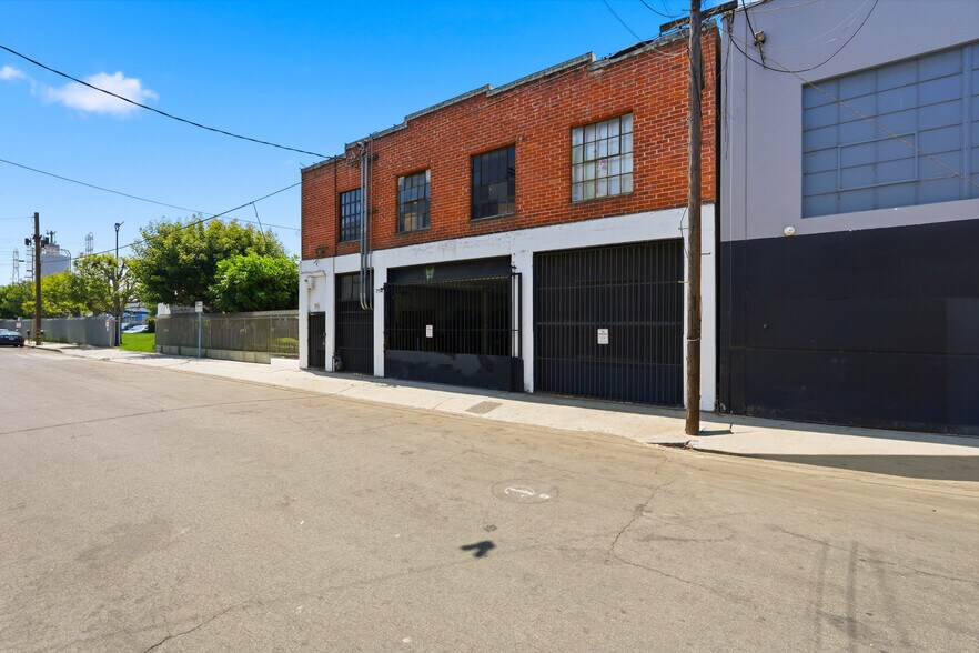 More Photos Of 714 Ducommun St, Los Angeles Manufacturing For Lease