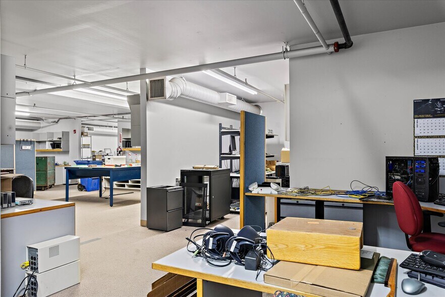 More Photos Of 21021 66th Ave W, Lynnwood Manufacturing For Sale