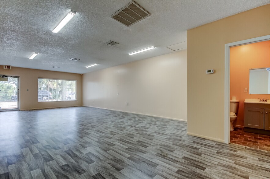 More Photos Of 3333 US Highway 19, Holiday Freestanding For Lease