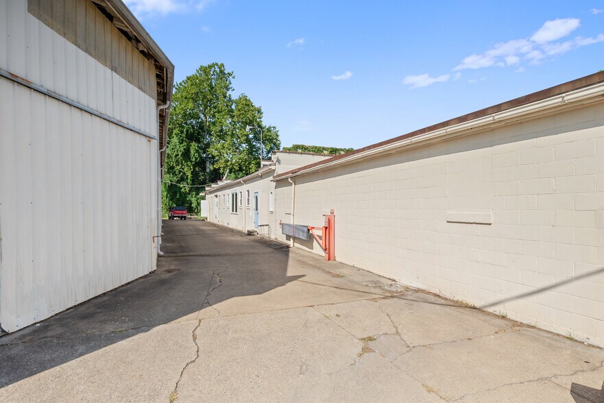 More Photos Of 61 Vine St, Gallipolis Storefront For Sale