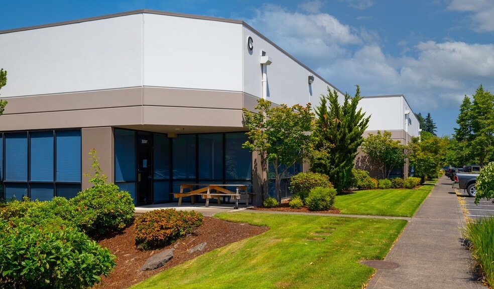 More Photos Of 9946-9978 SW Arctic Dr, Beaverton Unknown For Lease