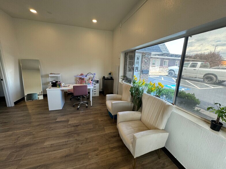 More Photos Of 22 Hillcrest Dr, Reno General Retail For Sale
