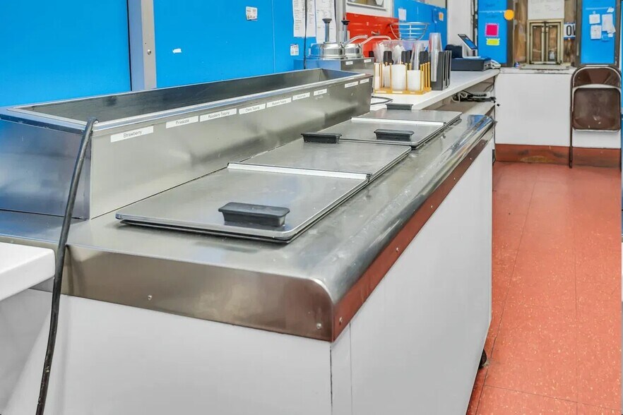 More Photos Of 1201 Cooper St, Jackson Freestanding For Sale