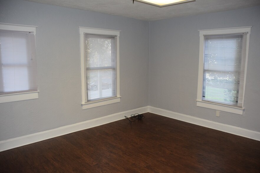 More Photos Of 118 Pasadena Pl, Orlando Office Residential For Lease