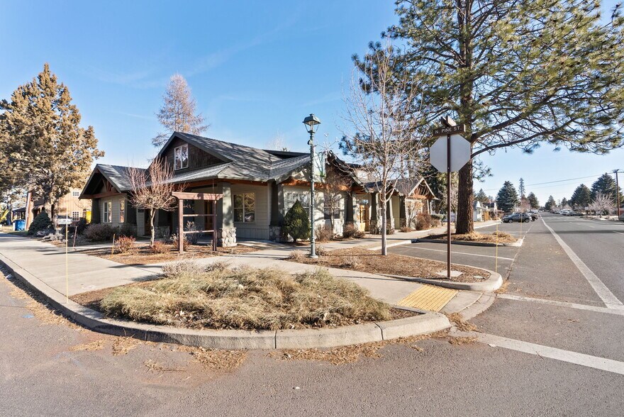 More Photos Of 392 W Main Ave, Sisters Medical For Sale