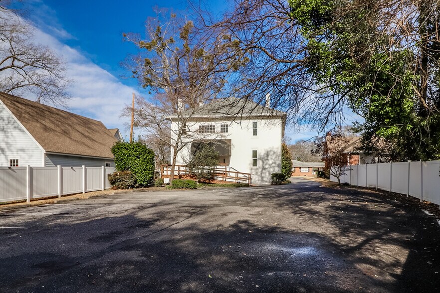 More Photos Of 104 W Candler St, Winder Medical For Sale