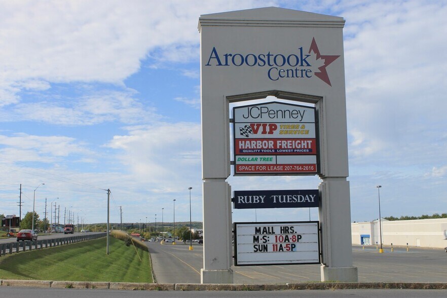 More Photos Of 830 Main St, Presque Isle Unknown For Lease