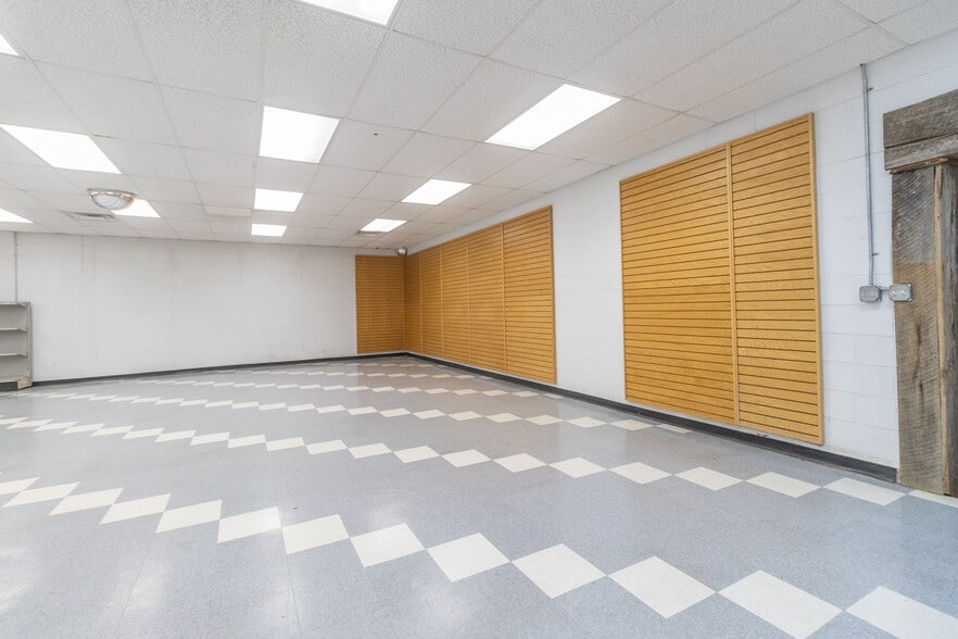 More Photos Of 90 Stonecoal Rd, Horner Freestanding For Lease