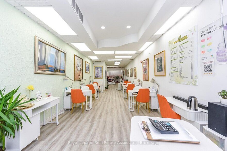 More Photos Of 645 King St W, Toronto Office For Lease