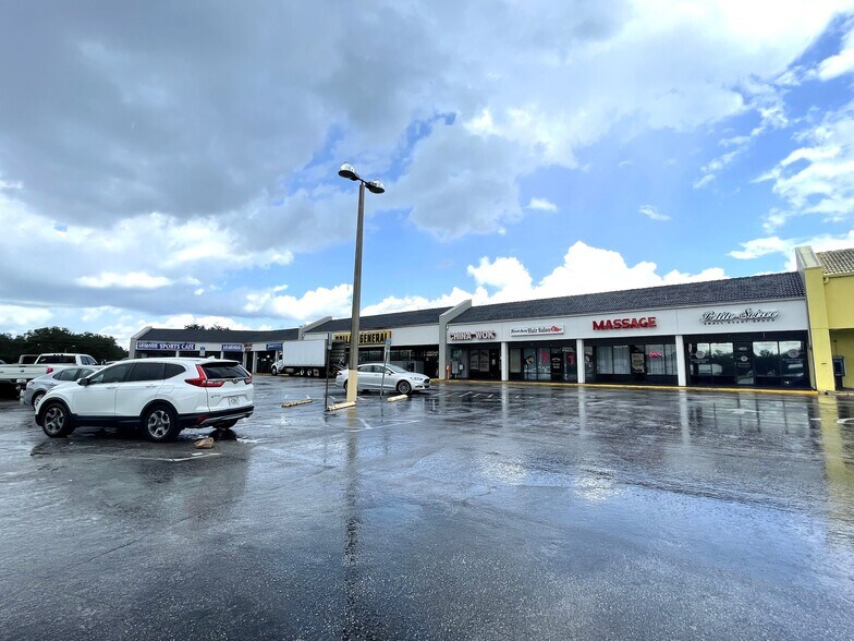 More Photos Of 3323-3343 US-441/27, Fruitland Park Storefront For Lease
