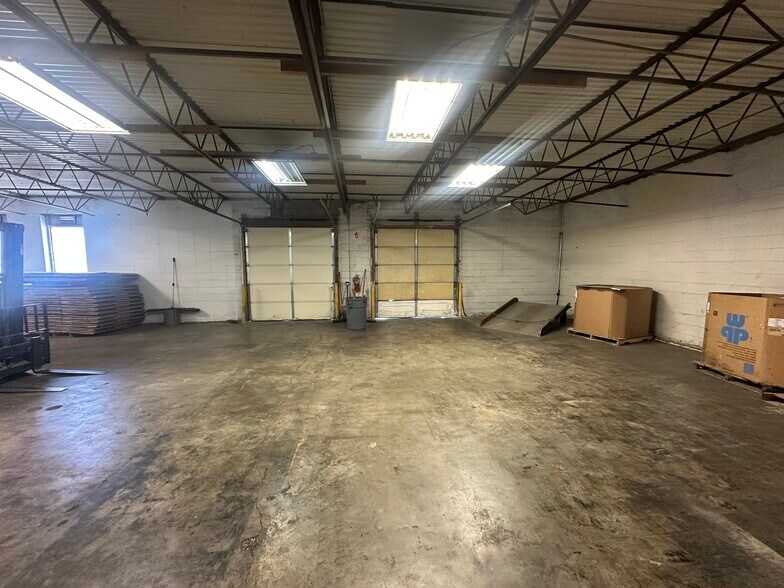 More Photos Of 2305 Saint Joseph Ave, Saint Joseph Warehouse For Sale