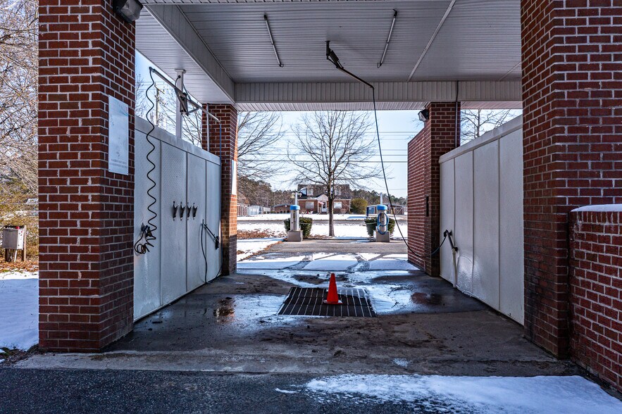 More Photos Of 4088 George Washington Memorial Hwy, Gloucester Carwash For Sale