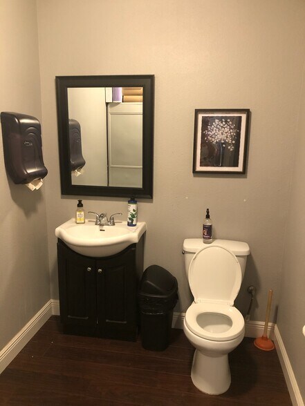 More Photos Of 14121 W Highway 290, Austin Warehouse For Sale