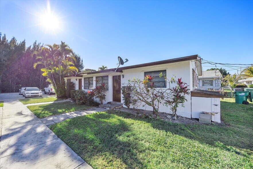 More Photos Of 14260 SW 88th Ave, Palmetto Bay Apartments For Sale