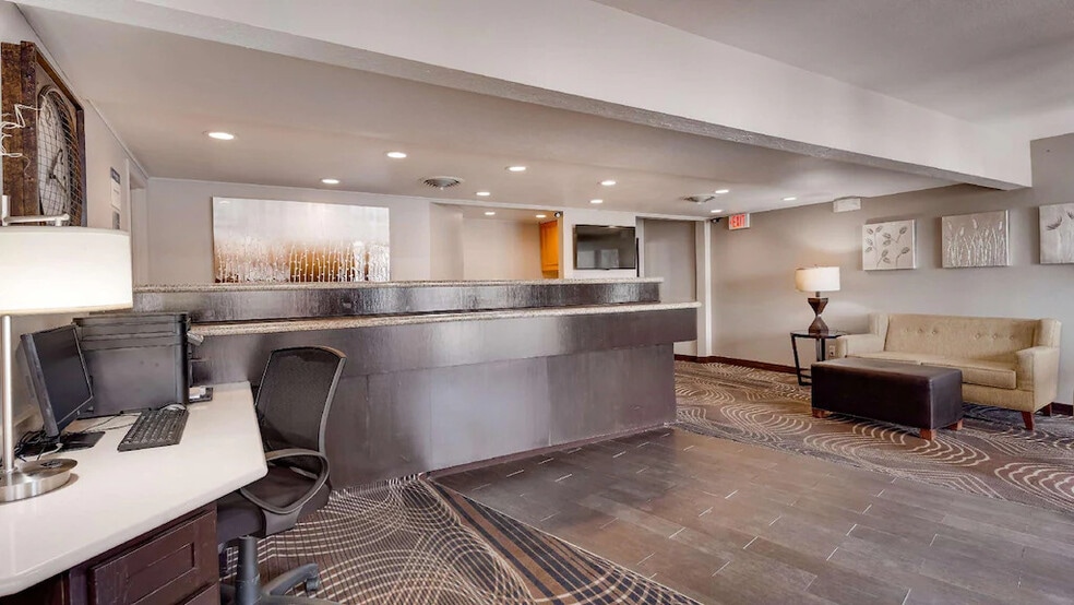 More Photos Of 1015 S Haynes Ave, Miles City Hotel For Sale