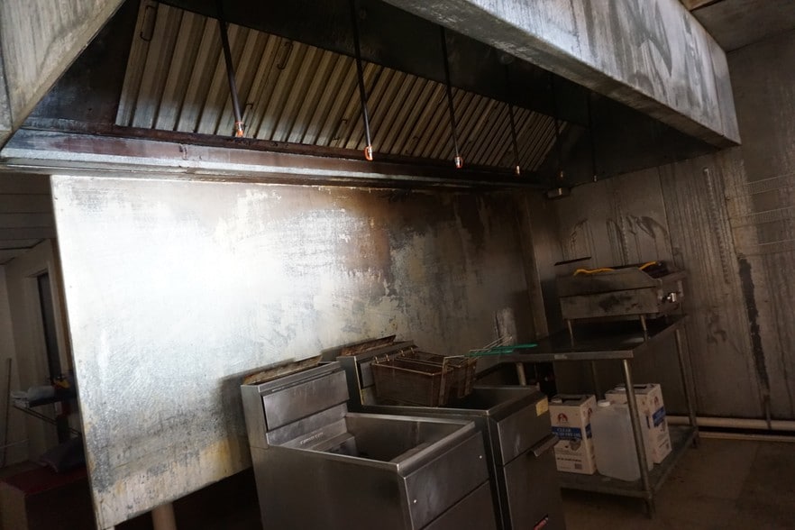 More Photos Of 840 Ralph David Abernathy Blvd SW, Atlanta Storefront For Lease