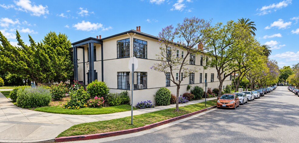 More Photos Of 1600 E Broadway, Glendale Apartments For Sale