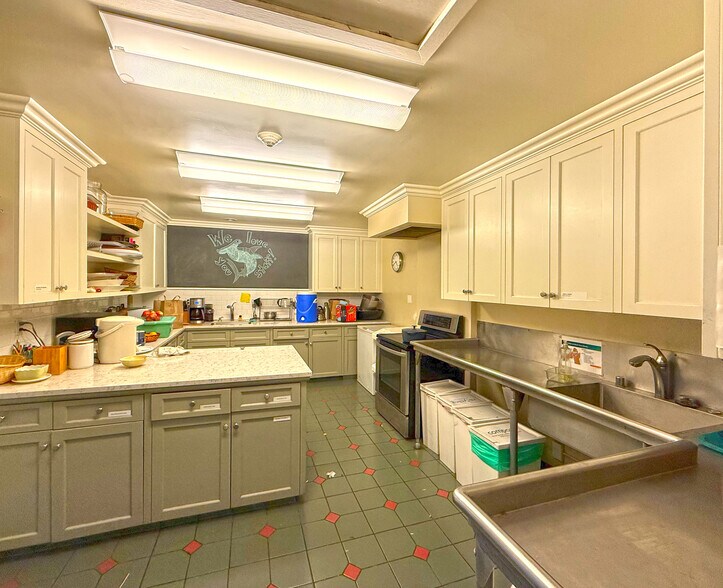 More Photos Of 2340 Durant Ave, Berkeley Schools For Lease