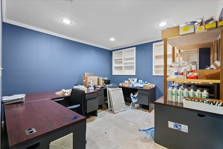 More Photos Of 3700 Reveille St, Houston Freestanding For Lease