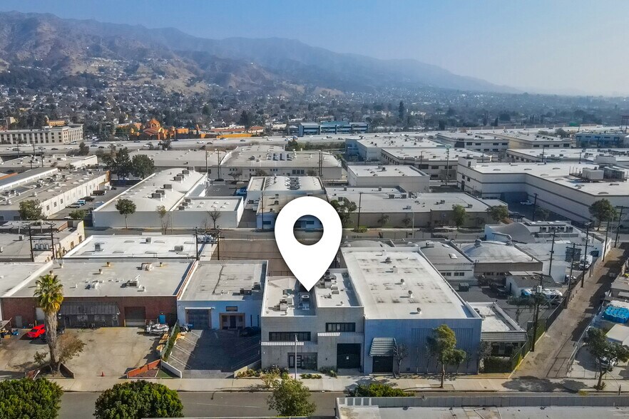 More Photos Of 3058 N Lima St, Burbank Warehouse For Sale