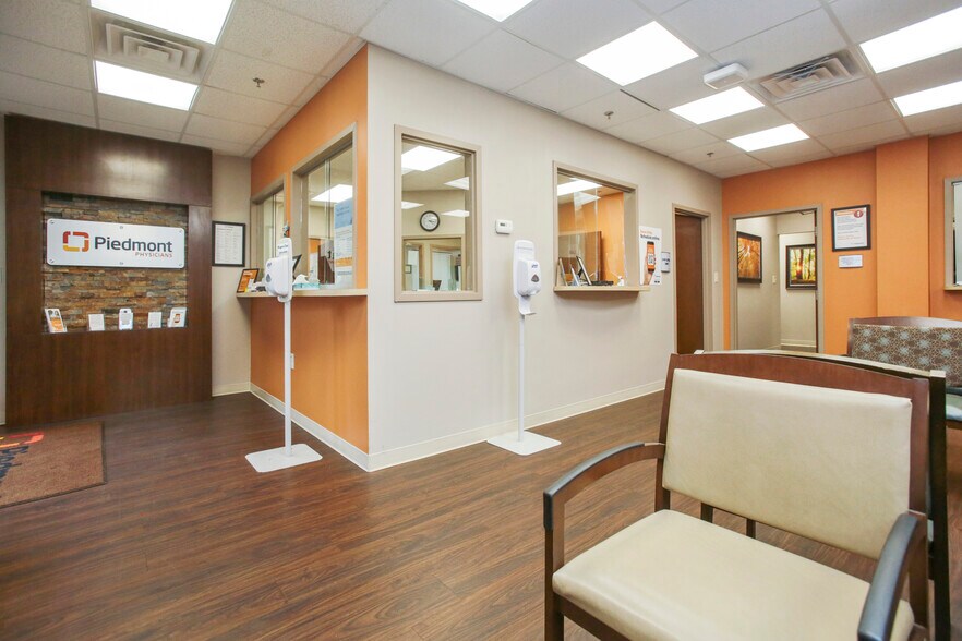 More Photos Of 12 Sammy McGhee Blvd, Jasper Medical For Sale