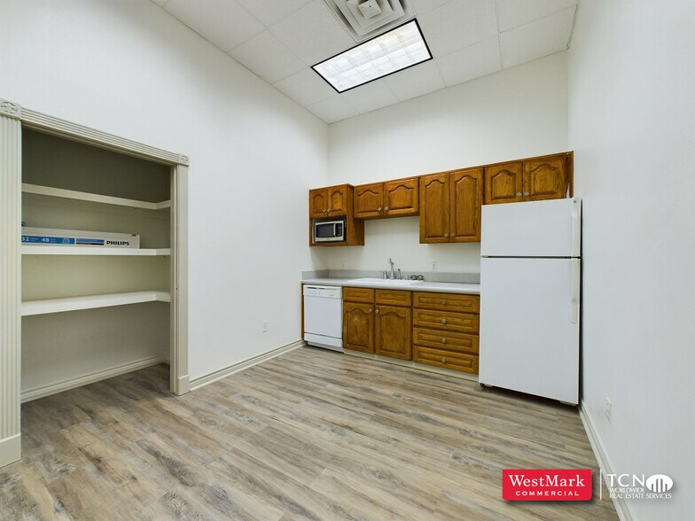 More Photos Of 3110 Frankford Ave, Lubbock Self Storage For Lease