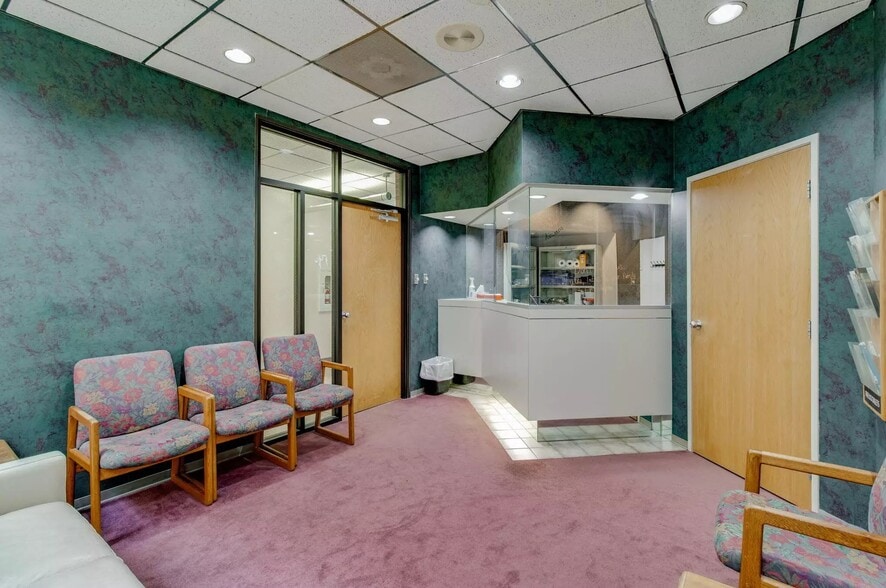 More Photos Of 7111 N Main St, Dayton Medical For Lease