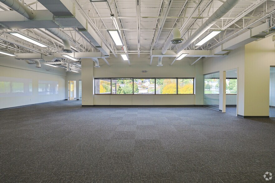More Photos Of 465 Waverley Oaks Rd, Waltham Office For Lease