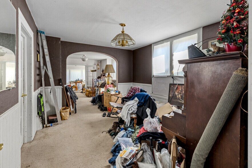 More Photos Of 1445 S Cloverdale St, Seattle Land For Sale