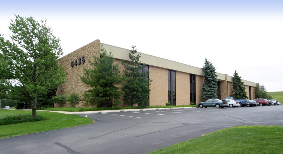 More Photos Of 6435 W Castleway Dr, Indianapolis Office For Lease