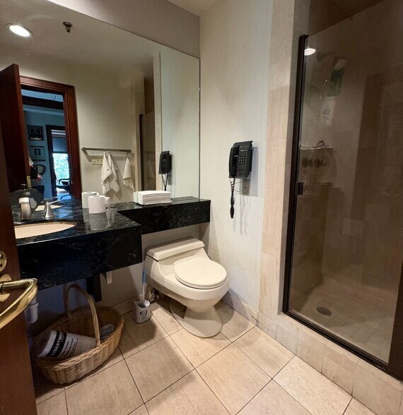 More Photos Of 52 New Orleans Rd, Hilton Head Island Office For Sale