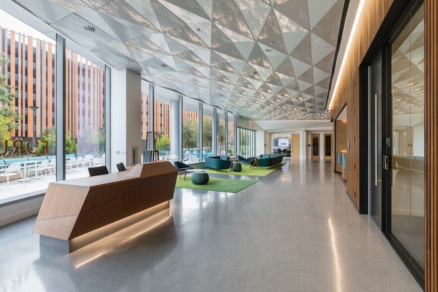 More Photos Of 700 Gateway Blvd, South San Francisco Unknown For Lease