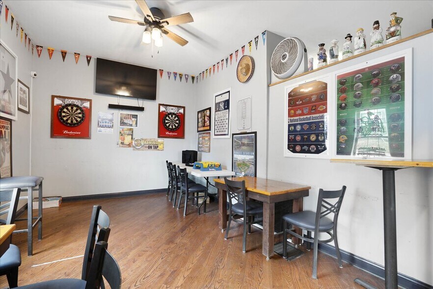 More Photos Of 1101 River Rd, New Windsor Township General Retail For Sale