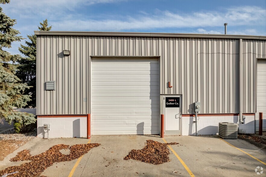 More Photos Of 5499 Perry Dr, Waterford Warehouse For Lease