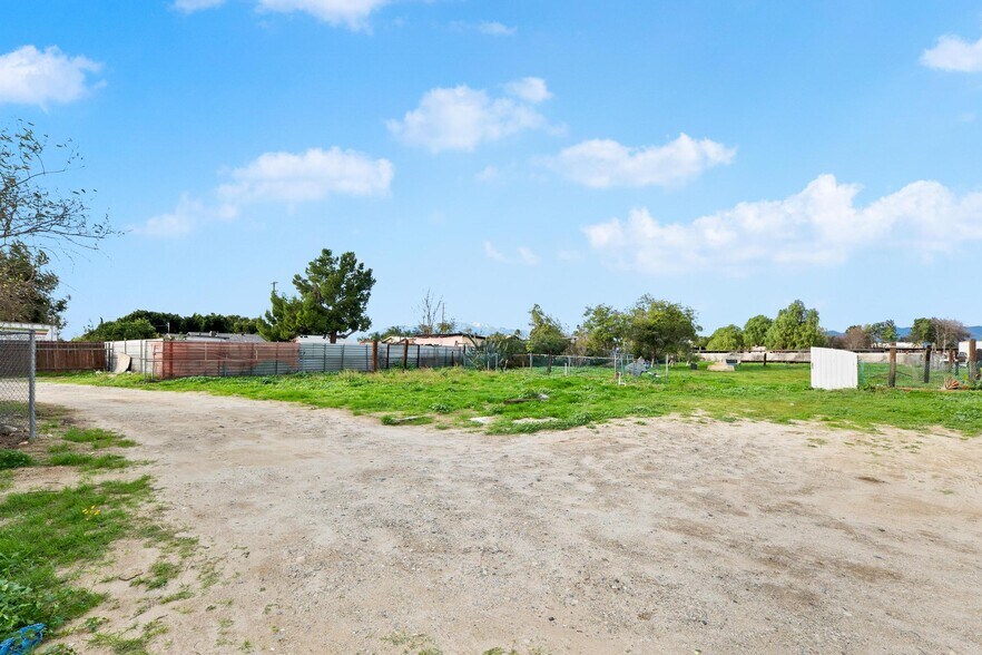 More Photos Of 19340 Jurupa Ave, Bloomington Land For Sale