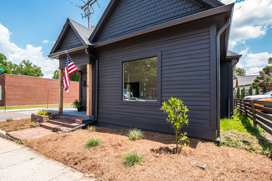More Photos Of 574 S Cooper St, Memphis Office For Lease