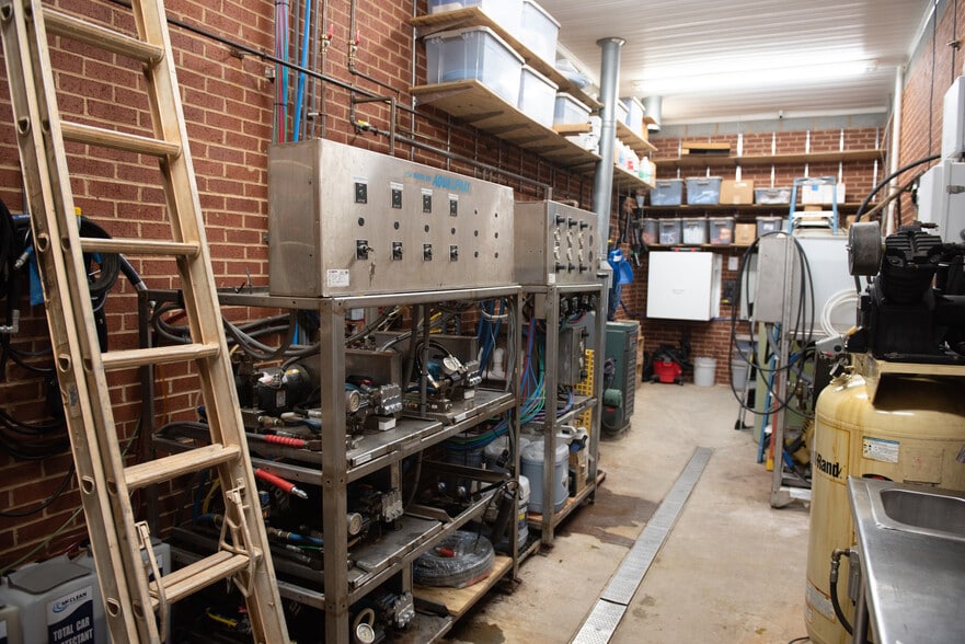 More Photos Of 3425 N Main St, High Point Carwash For Sale