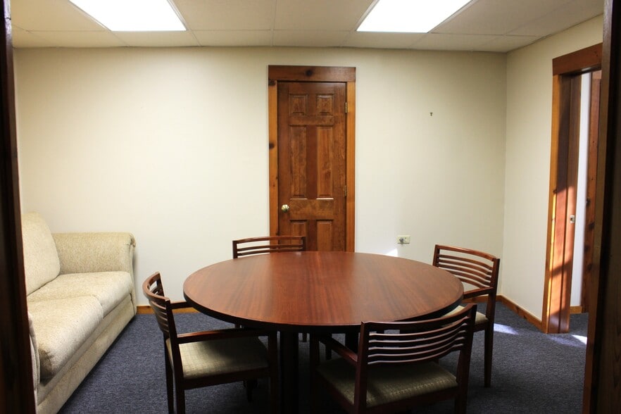 More Photos Of 988 E 185th St, Cleveland Office For Sale