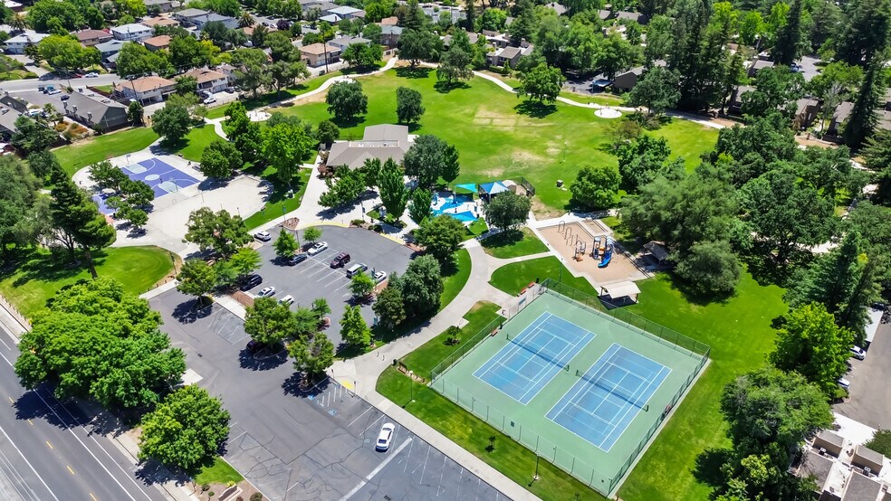 More Photos Of 2316 Villanova Cir, Sacramento Apartments For Sale