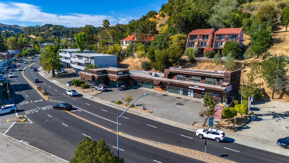 More Photos Of 754 Sir Francis Drake Blvd, San Anselmo General Retail For Sale